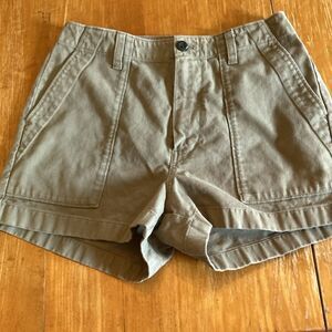 Outerknown Women’s Utility Shorts 100% Organic Cotton Green 2.5” Inseam size 26